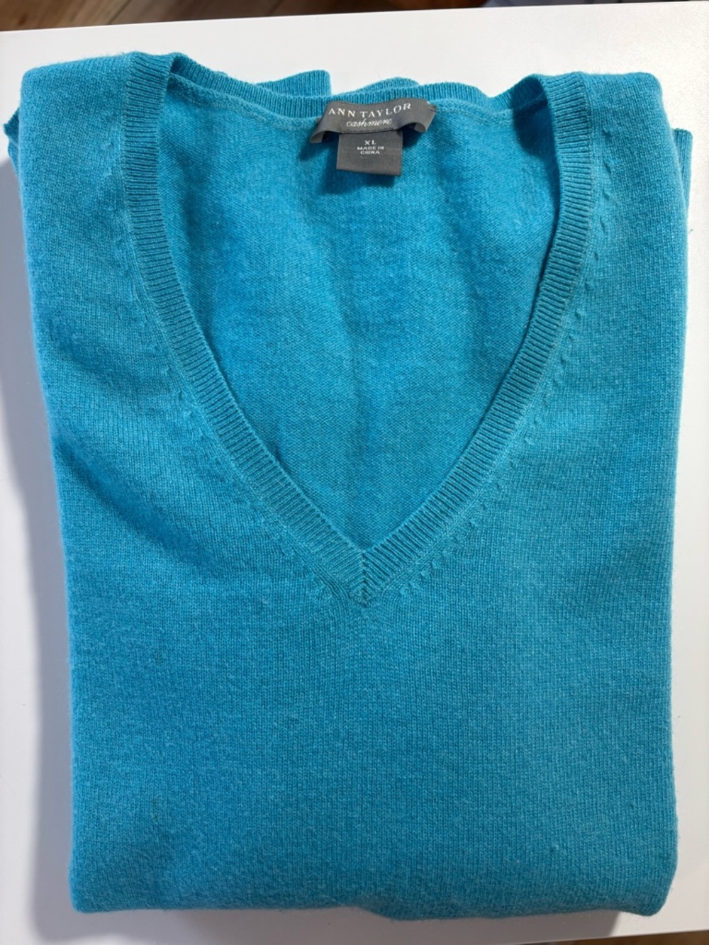 Ann Taylor Cashmere v neck sweater  Bright Turquoise V-Neck Long Sleeve Sweater